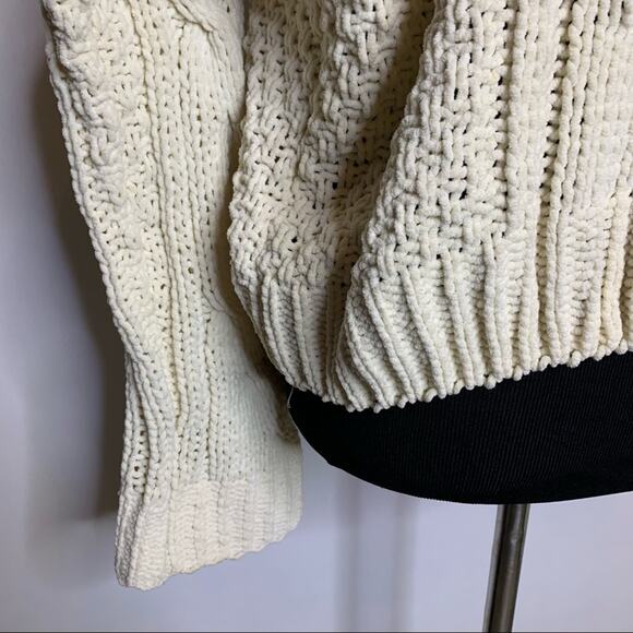 JOA cream ivory chunky cable knit cropped sweater size Small - Picture 4 of 12